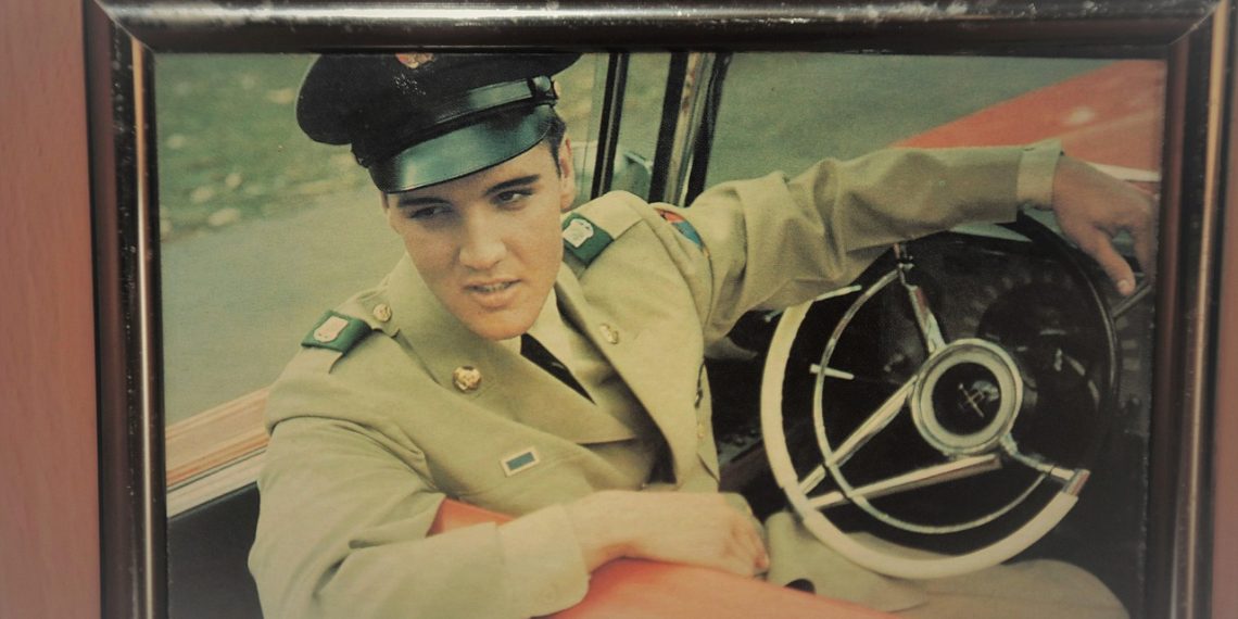 Fakta Menarik di Balik Lagu Can’t Help Fallin in Love