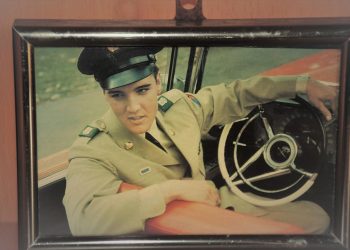 Fakta Menarik di Balik Lagu Can’t Help Fallin in Love