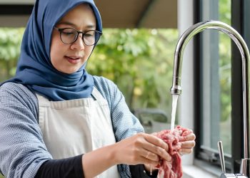 Mencuci Daging Qurban Sebelum Diolah, Perlukah?